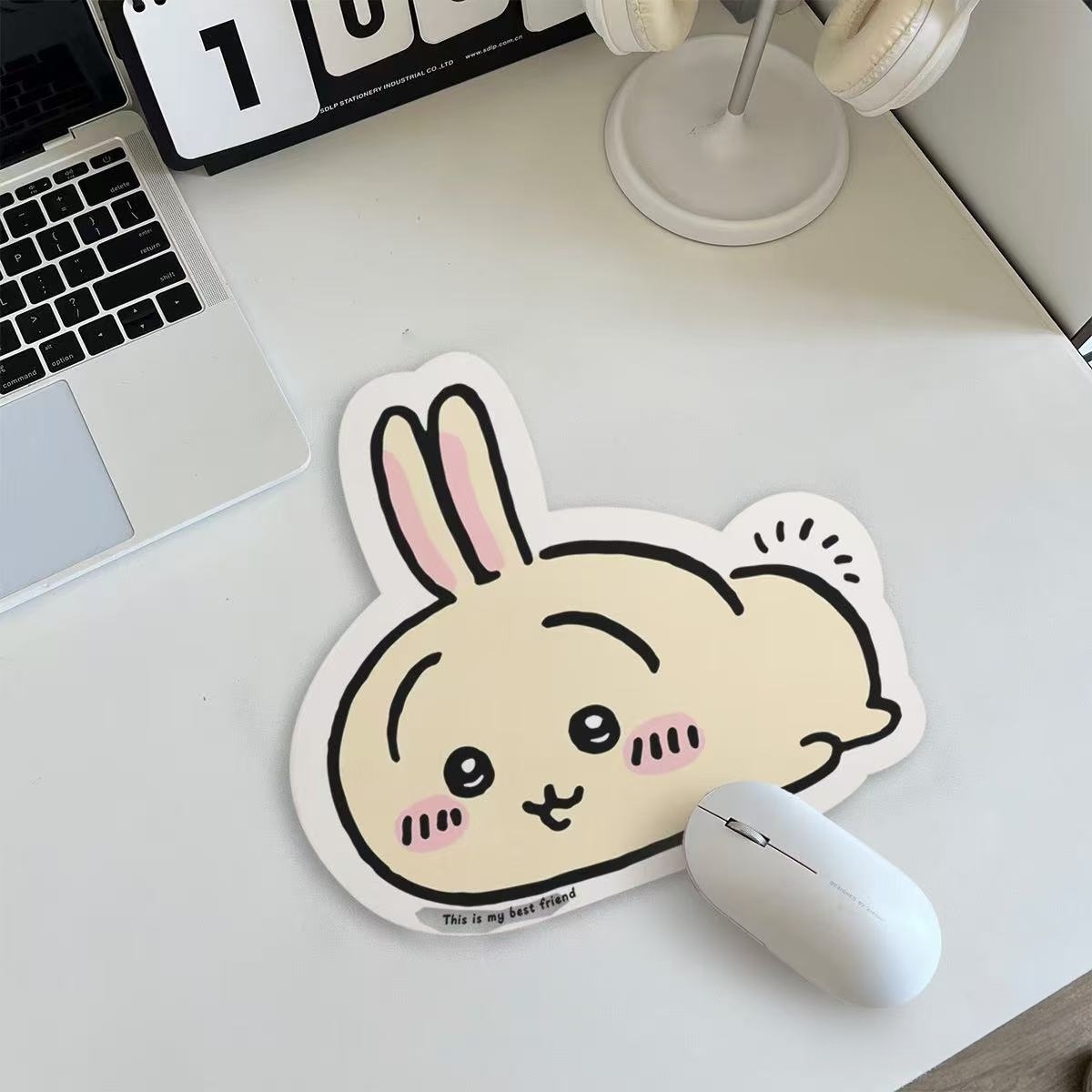 Chiikawa 漫画 Jiyi Usagi Hachiwa - Desk Mat Leather のレビューと価格